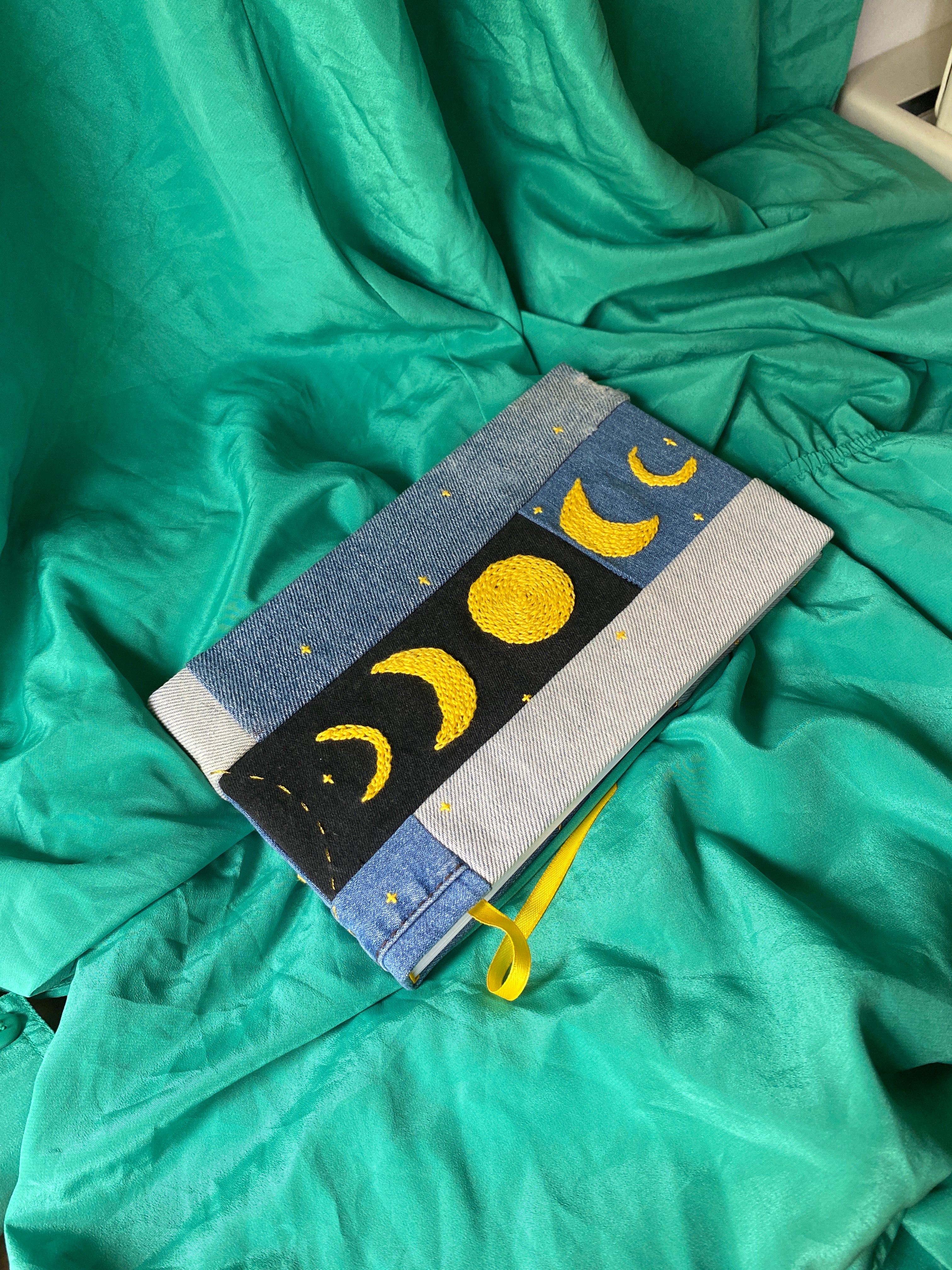 Libreta Horizontal Lunas